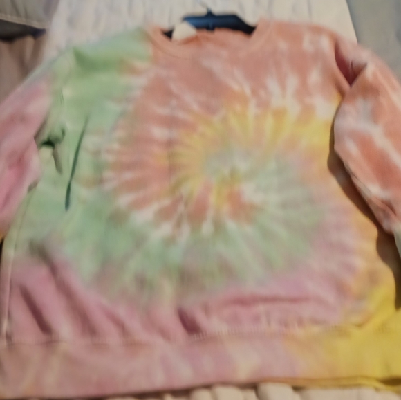 Colorful Sweatshirt.  Dreamsickle size M - Picture 2 of 5